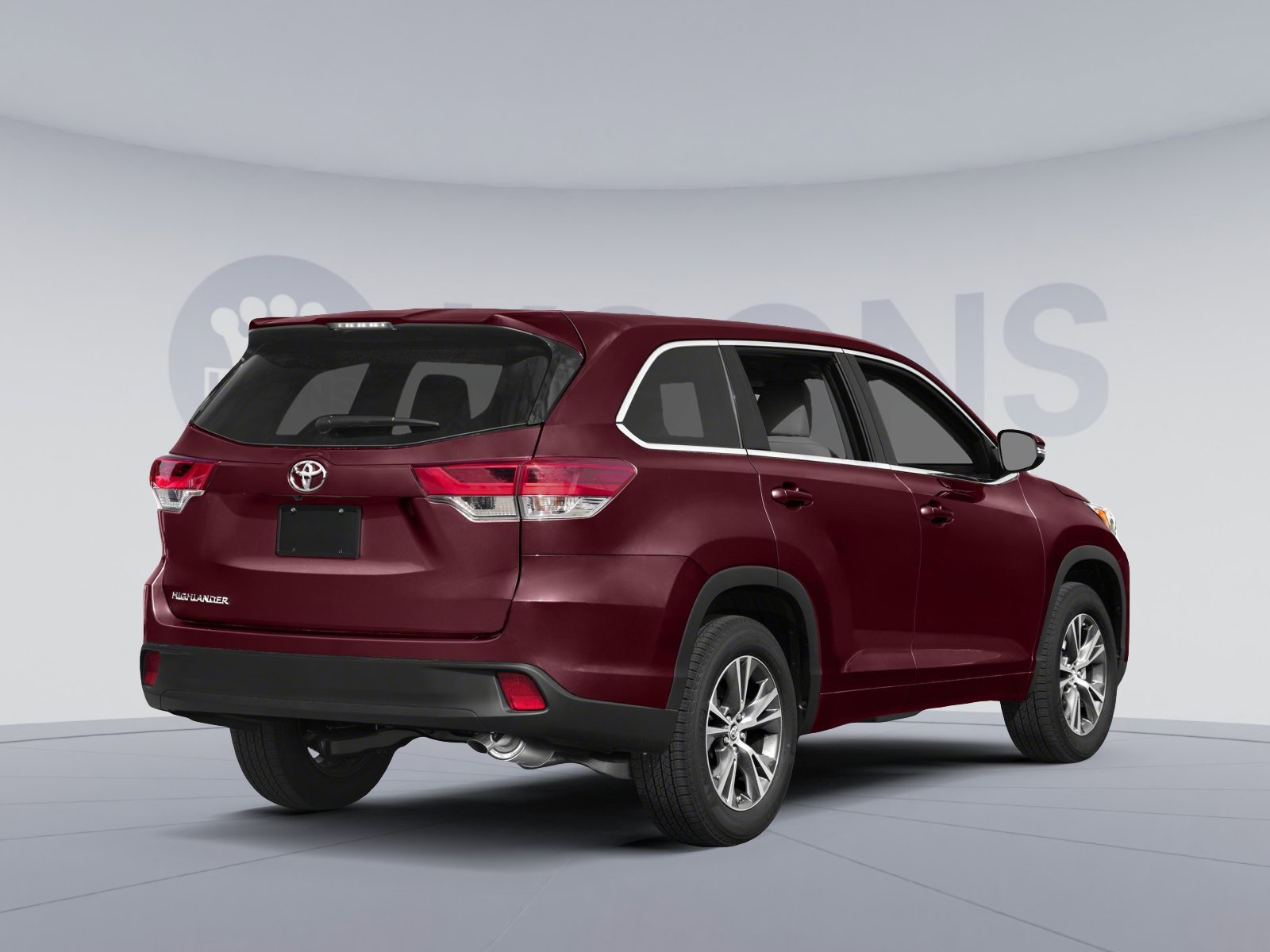 Used 2019 Toyota Highlander LE image 2