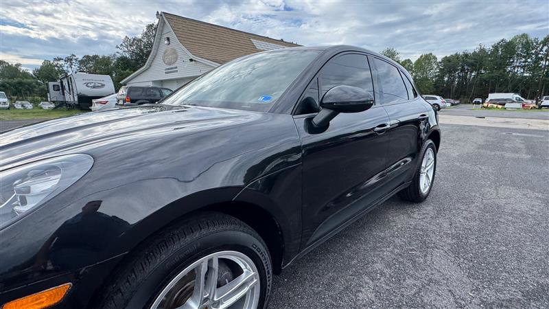 Used 2020 Porsche Macan w/ Premium Package Plus AWD/4WD image 14