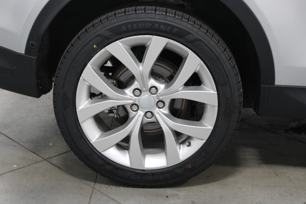 Used 2021 Land Rover Discovery Sport SE AWD/4WD image 14