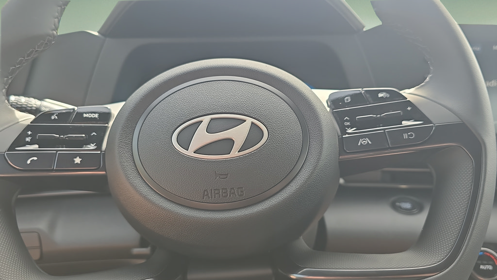 New 2026 Hyundai Elantra Sport FWD image 12