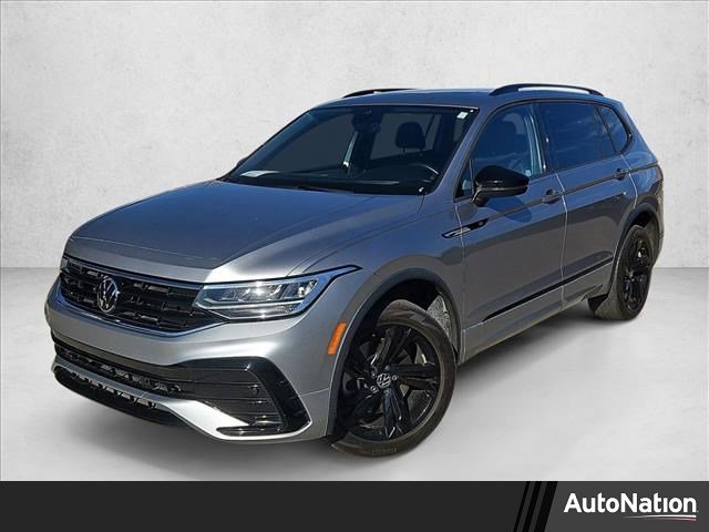 Used 2023 Volkswagen Tiguan SE R-Line image 1