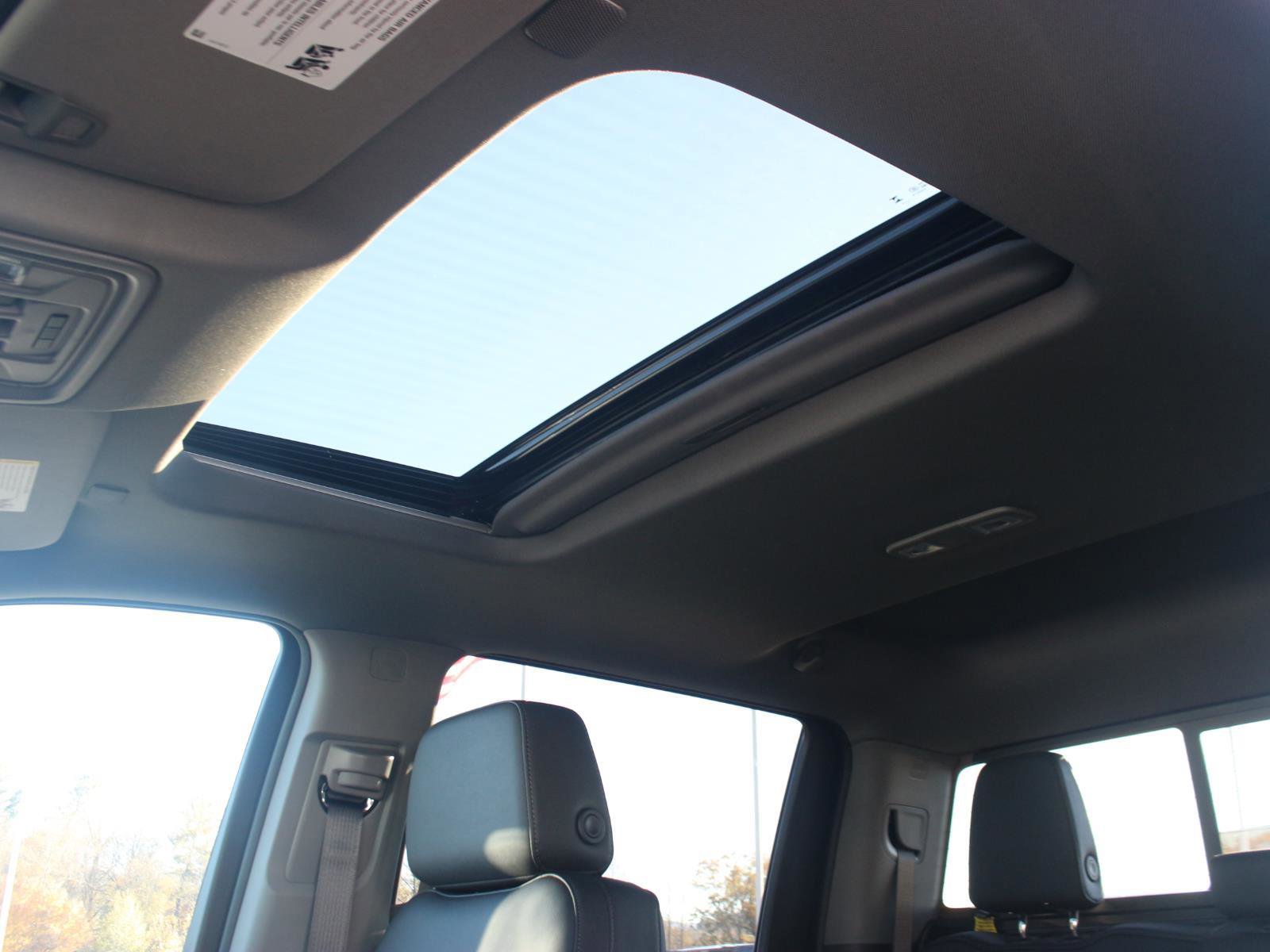 New 2025 GMC Sierra 2500 SLT w/ SLT Premium Package image 16