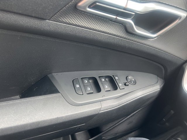 Certified 2024 Kia Sportage LX image 14