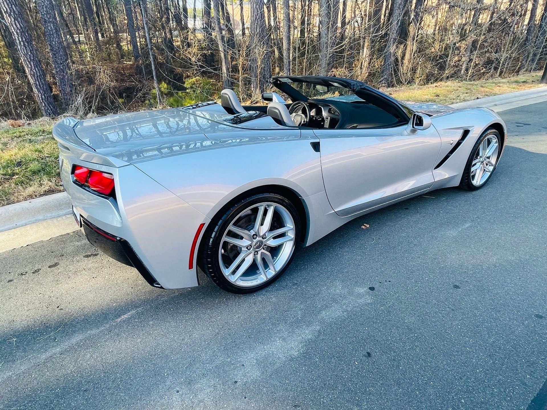 Used 2015 Chevrolet Corvette Stingray Convertible w/ 2LT Preferred Equipment Group image 6