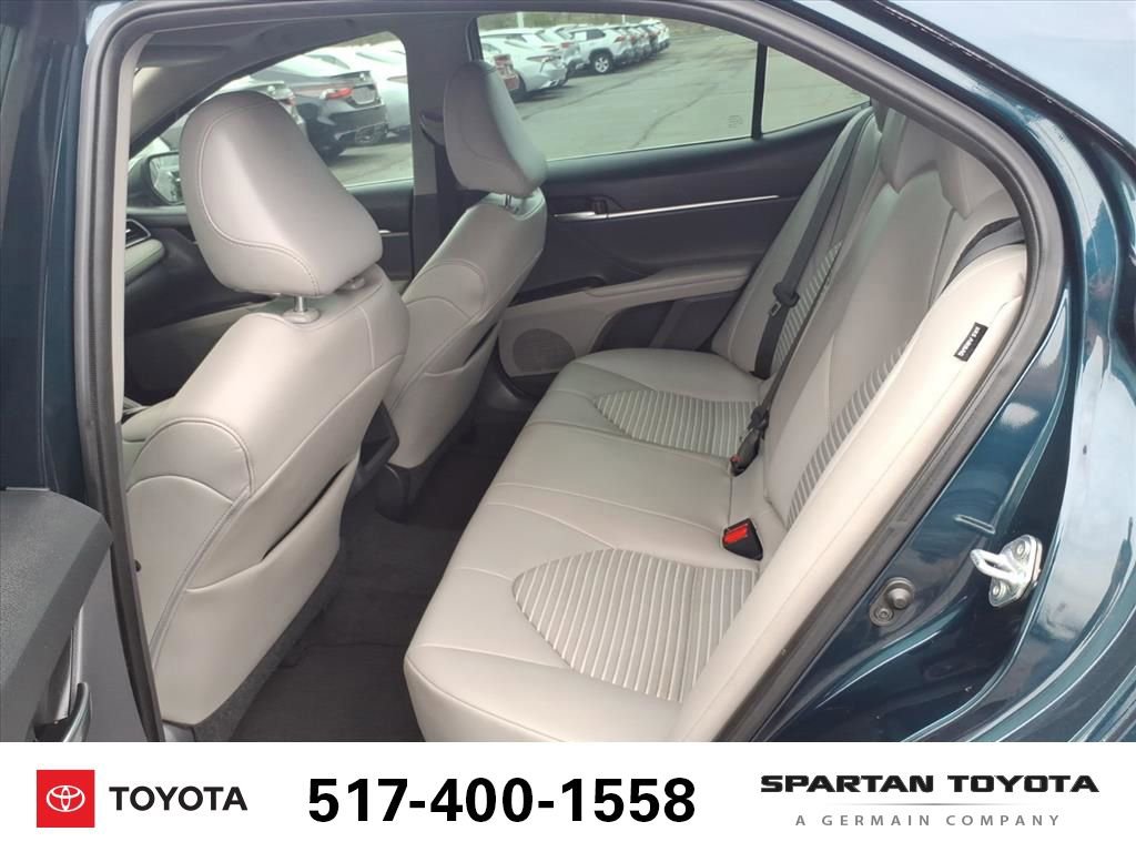 Used 2021 Toyota Camry SE w/ Convenience Package FWD image 11