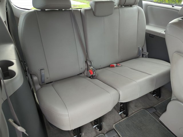 Used 2018 Toyota Sienna XLE AWD/4WD image 20