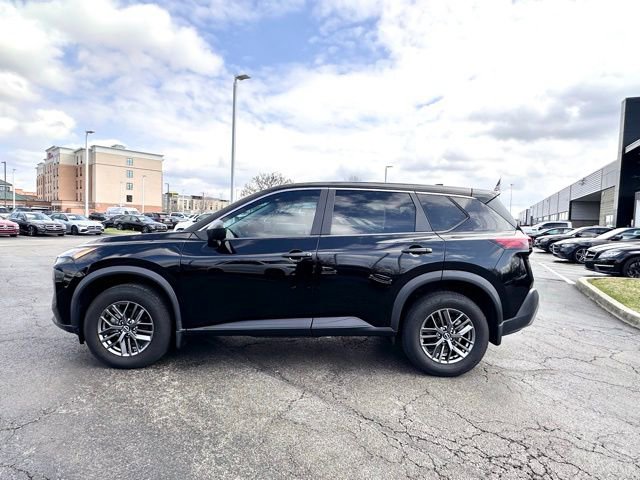 Used 2023 Nissan Rogue S image 7