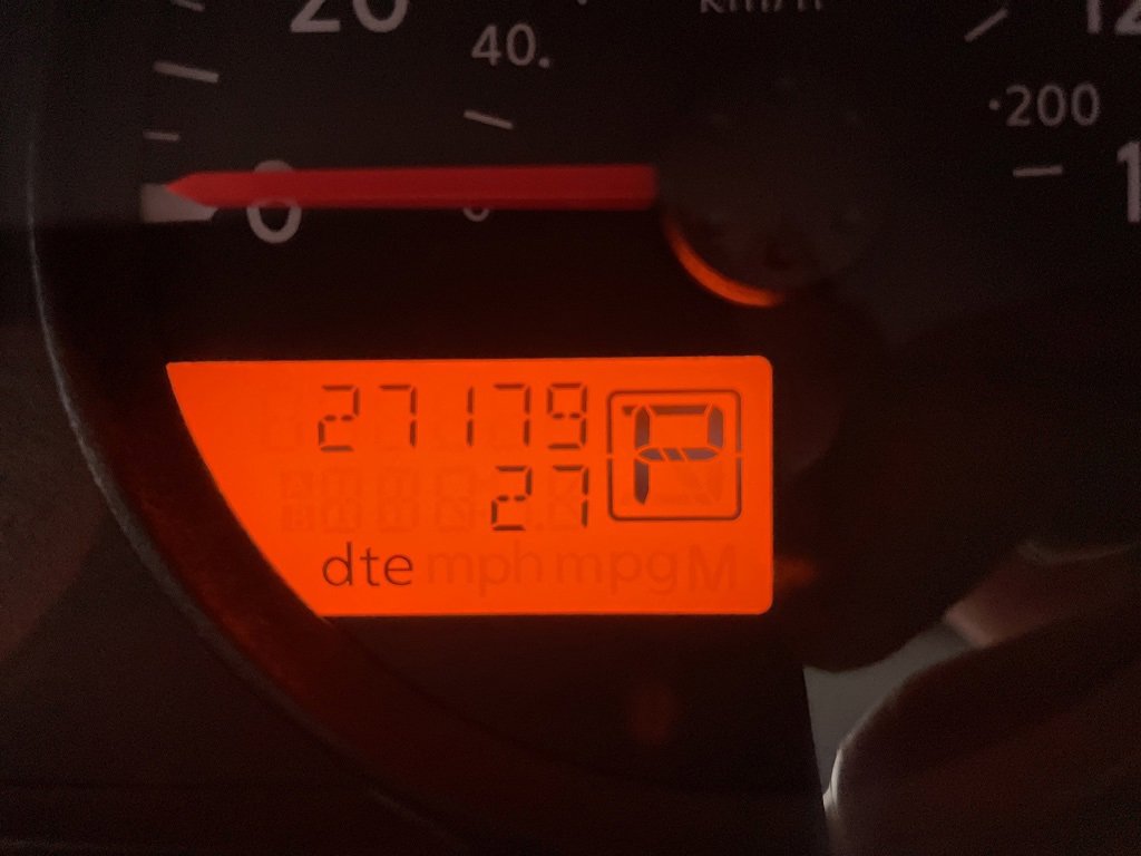 Used 2020 Nissan Frontier SV image 28