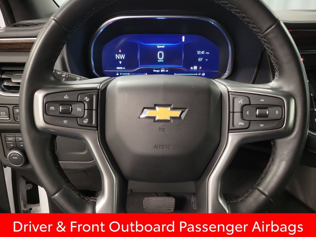 Used 2023 Chevrolet Suburban Premier image 18