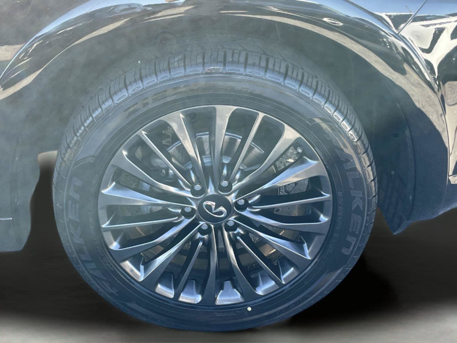 Used 2023 INFINITI QX80 Sensory w/ All-Season Package AWD/4WD image 37