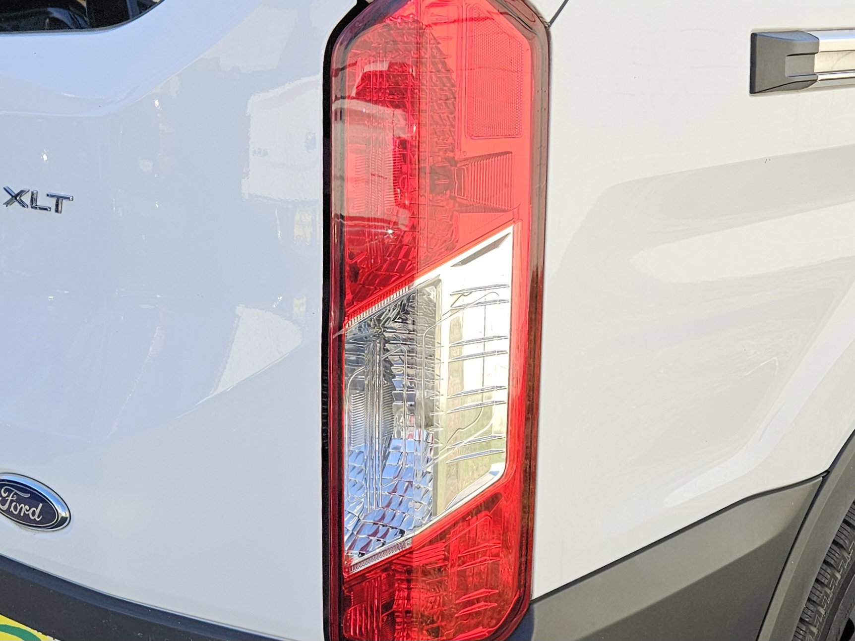 Used 2022 Ford Transit 350 XLT image 30