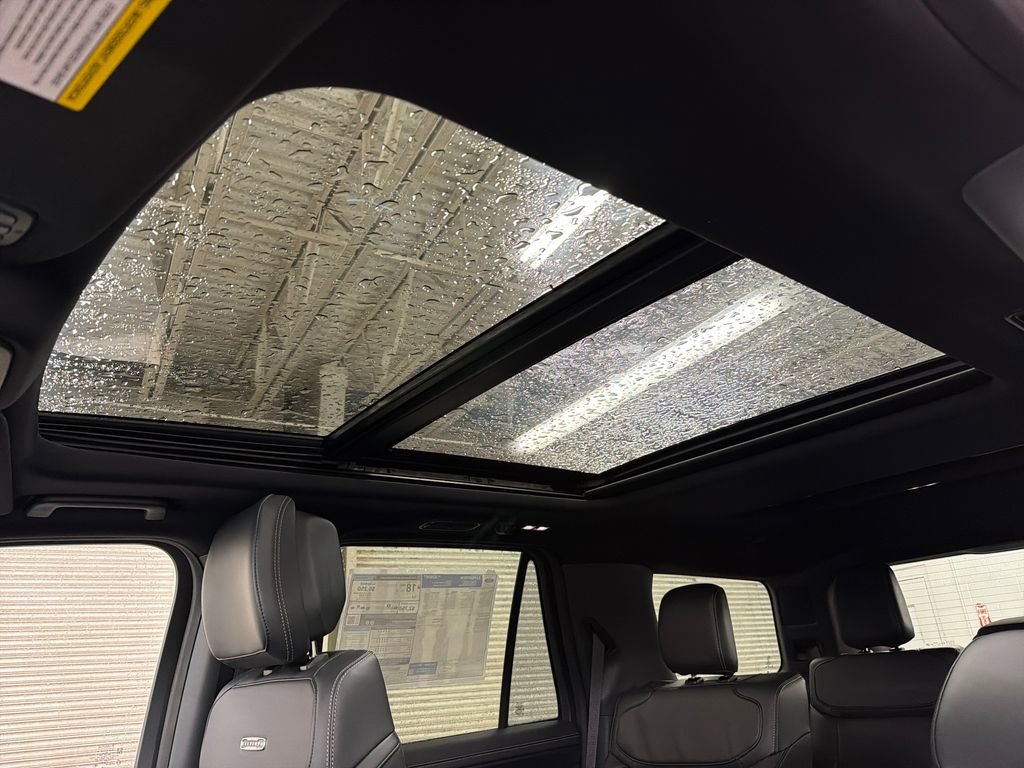 New 2026 Ford Expedition Platinum w/ Stealth Appearance Package AWD/4WD image 9