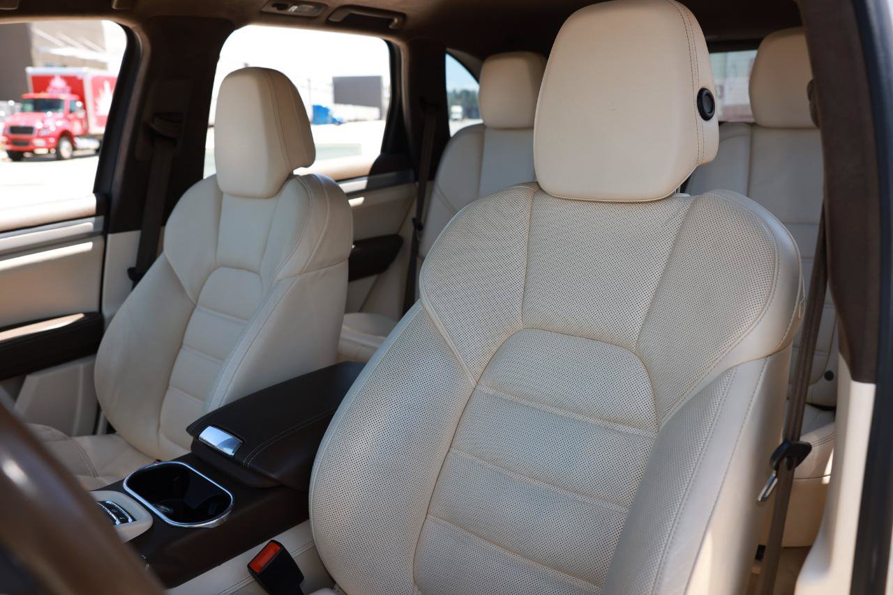 Used 2014 Porsche Cayenne GTS AWD/4WD image 8