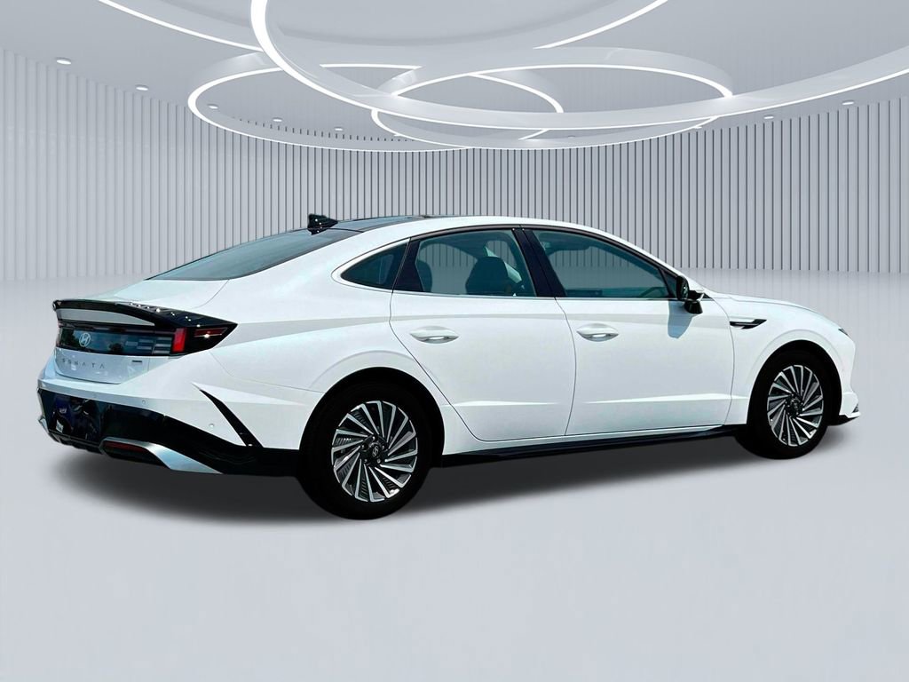New 2025 Hyundai Sonata Limited image 8