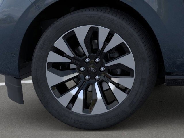 New 2025 Ford Expedition Max Platinum w/ Driver's Package image 19
