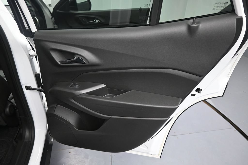Used 2024 Chevrolet Trax ACTIV w/ Sunroof Package FWD image 20