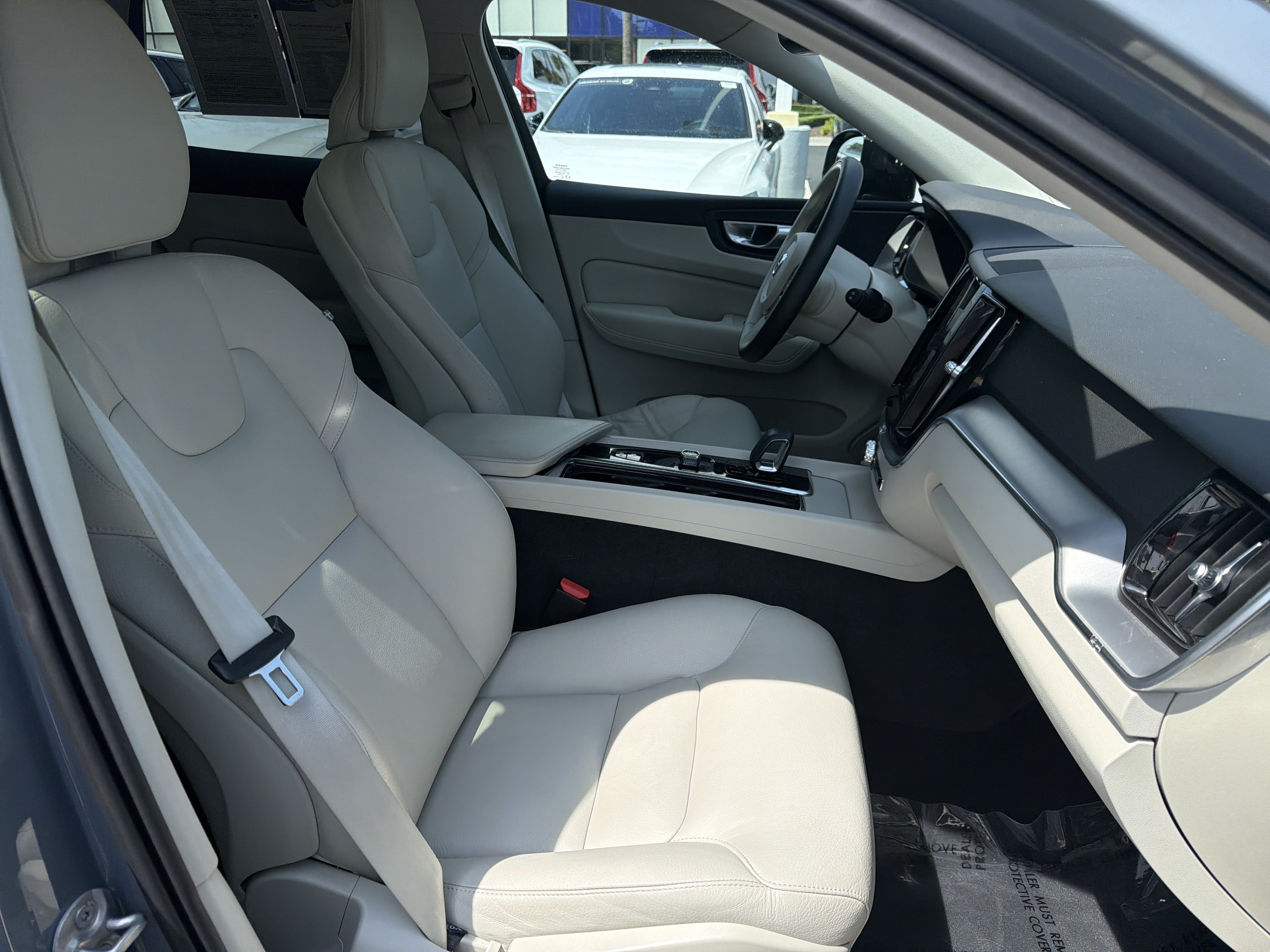 Certified 2024 Volvo XC60 B5 Core AWD/4WD image 35