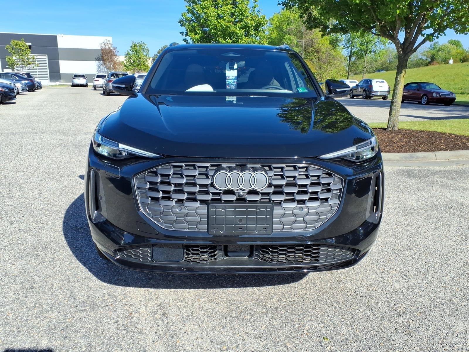 Used 2025 Audi Q5 Premium Plus AWD/4WD image 3