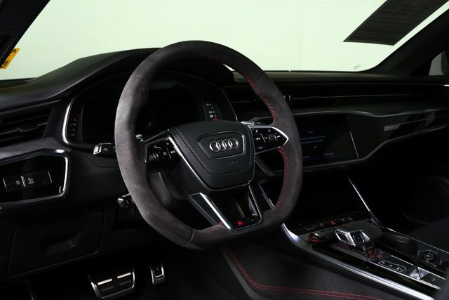 Used 2025 Audi RS 6 performance image 4