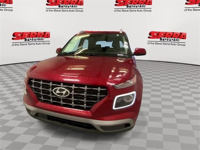 Used 2024 Hyundai Venue Limited image 4