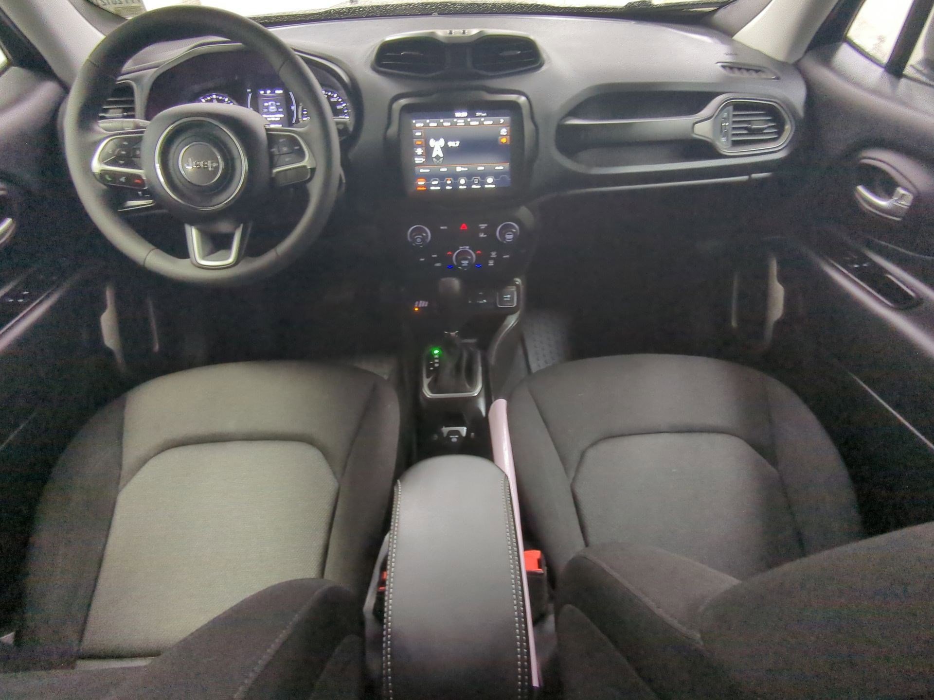 Certified 2023 Jeep Renegade Latitude image 18