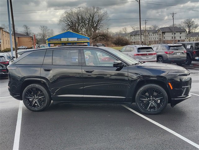 Used 2024 Jeep Wagoneer Launch Edition image 2