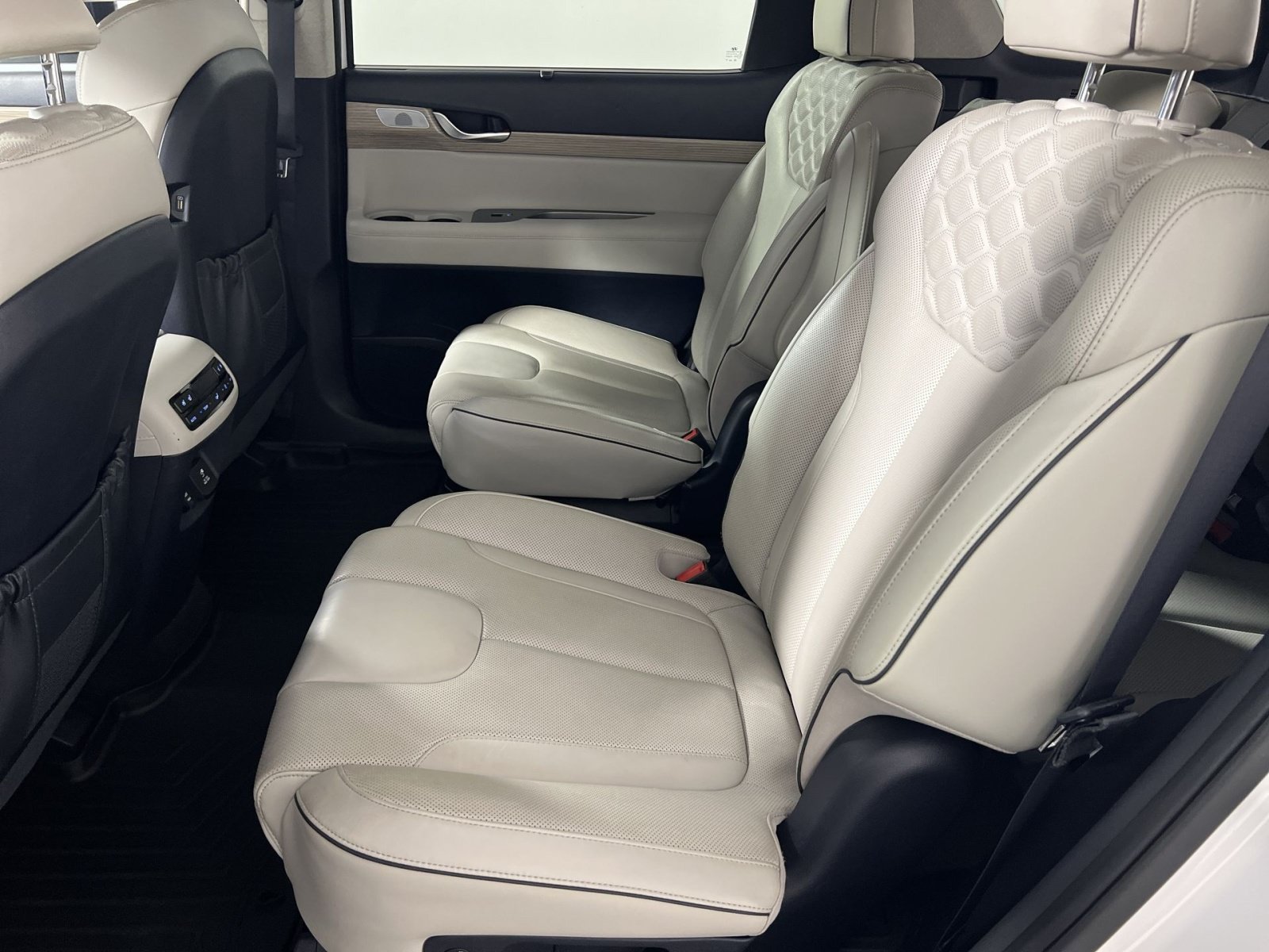 Used 2021 Hyundai Palisade Limited FWD image 26