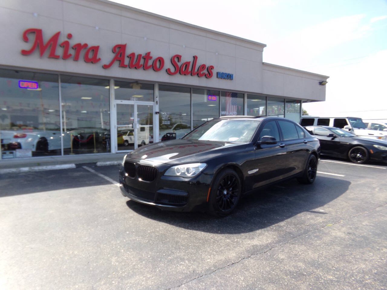 Used 2013 BMW 750Li RWD image 3
