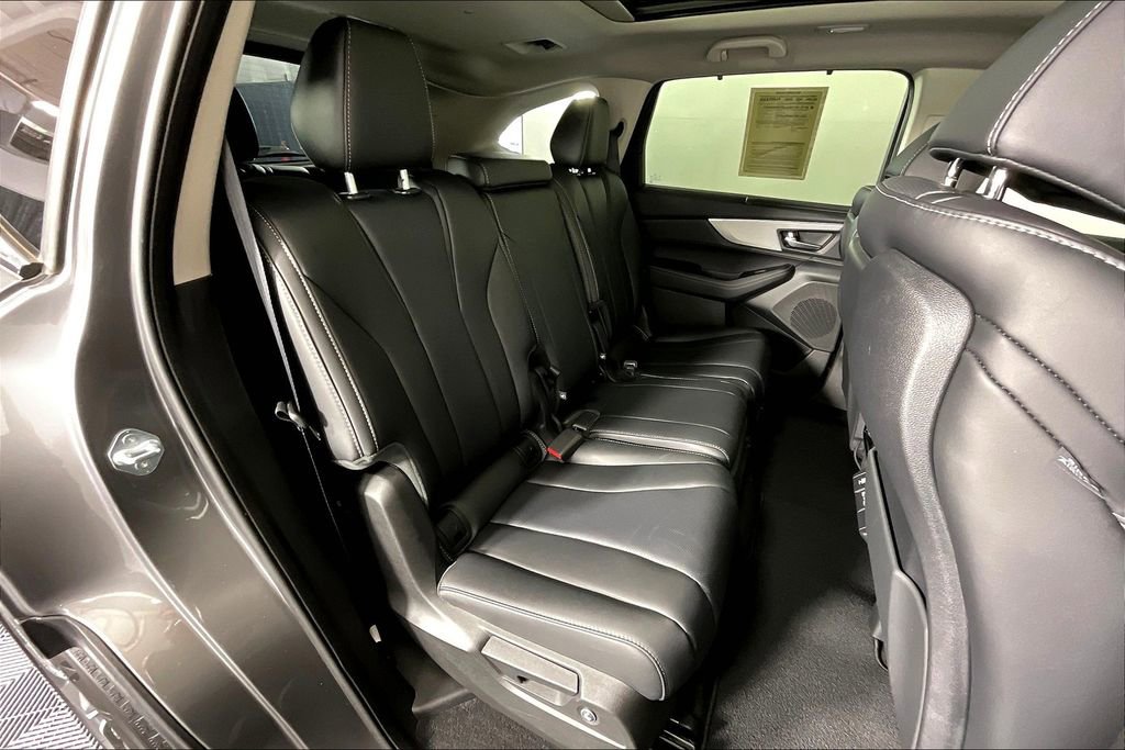 Used 2024 Acura MDX SH-AWD w/ Technology Package image 39
