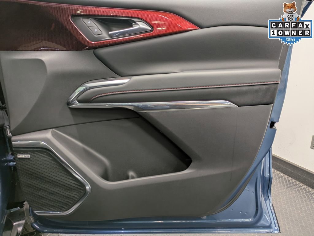 Used 2025 Chevrolet Traverse RS AWD/4WD image 28