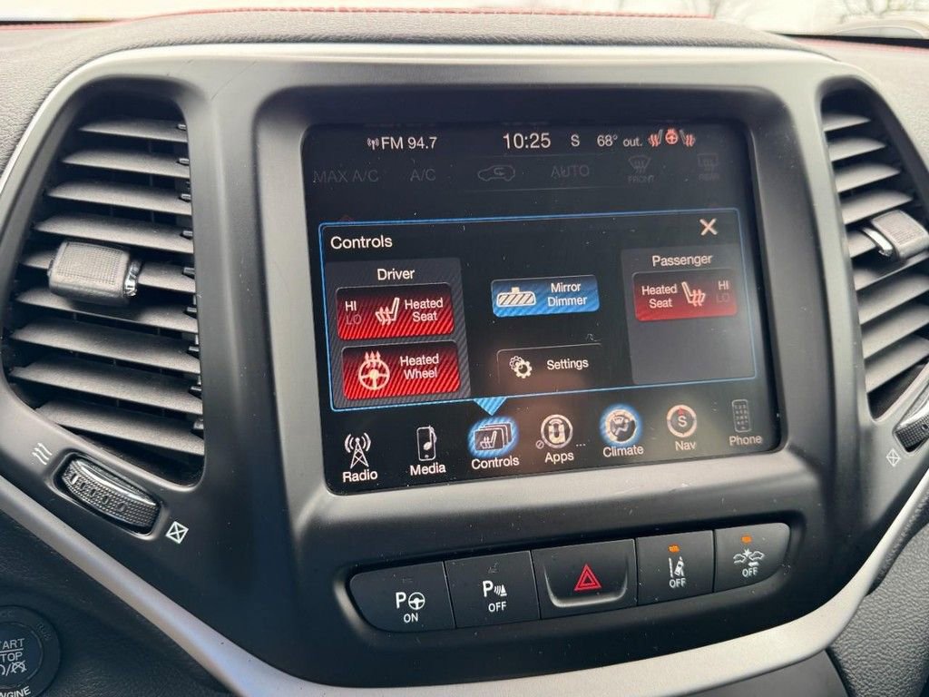 Used 2015 Jeep Cherokee Trailhawk w/ Comfort/Convenience Group image 23