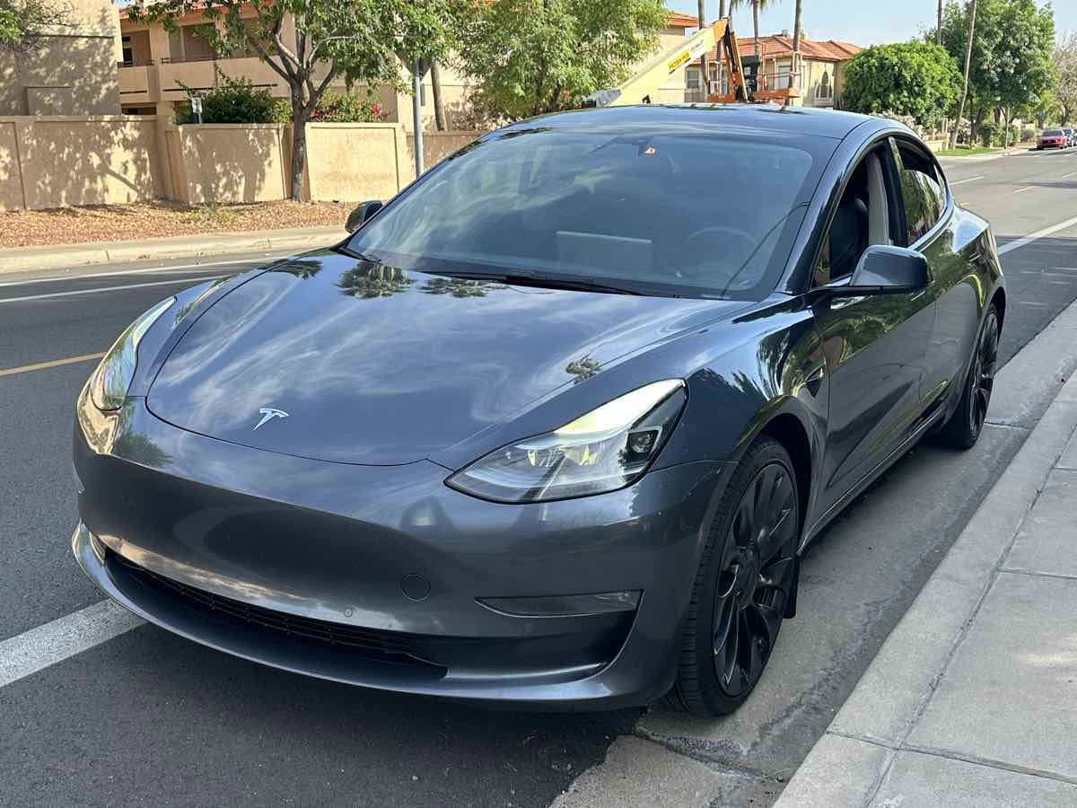 Used 2022 Tesla Model 3 Performance image 4