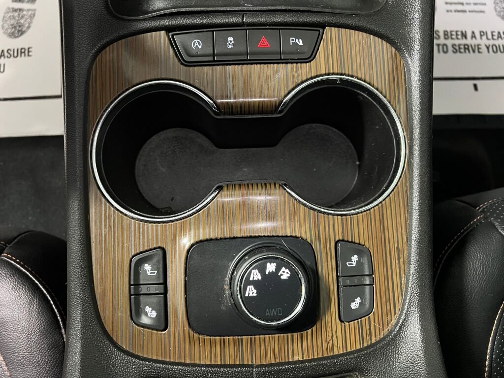 Used 2020 GMC Acadia SLE w/ Driver Convenience Package image 13