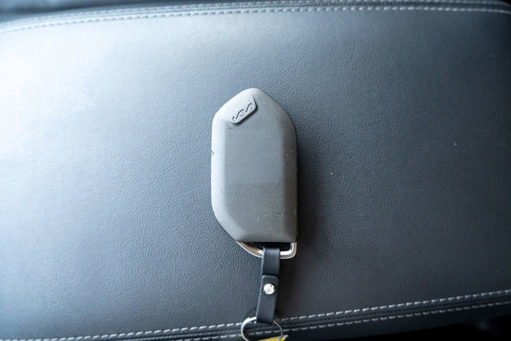 Used 2025 Kia Sorento S w/ Panoramic Sunroof Package image 29