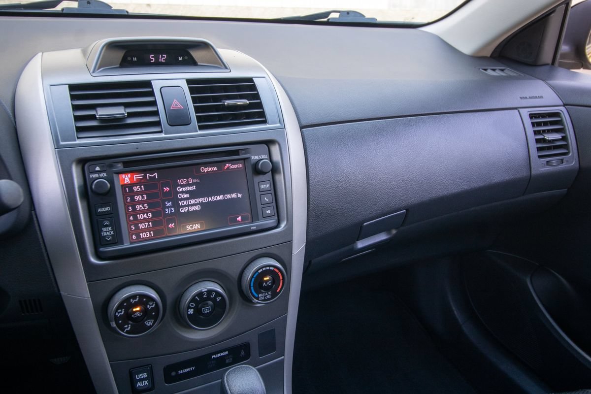 Used 2013 Toyota Corolla S FWD image 23