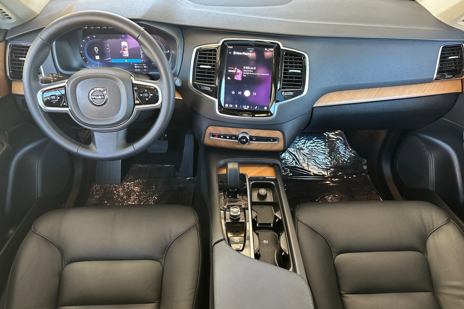 Certified 2024 Volvo XC90 T8 Plus image 15