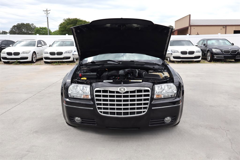 Used 2008 Chrysler 300 Touring RWD image 33