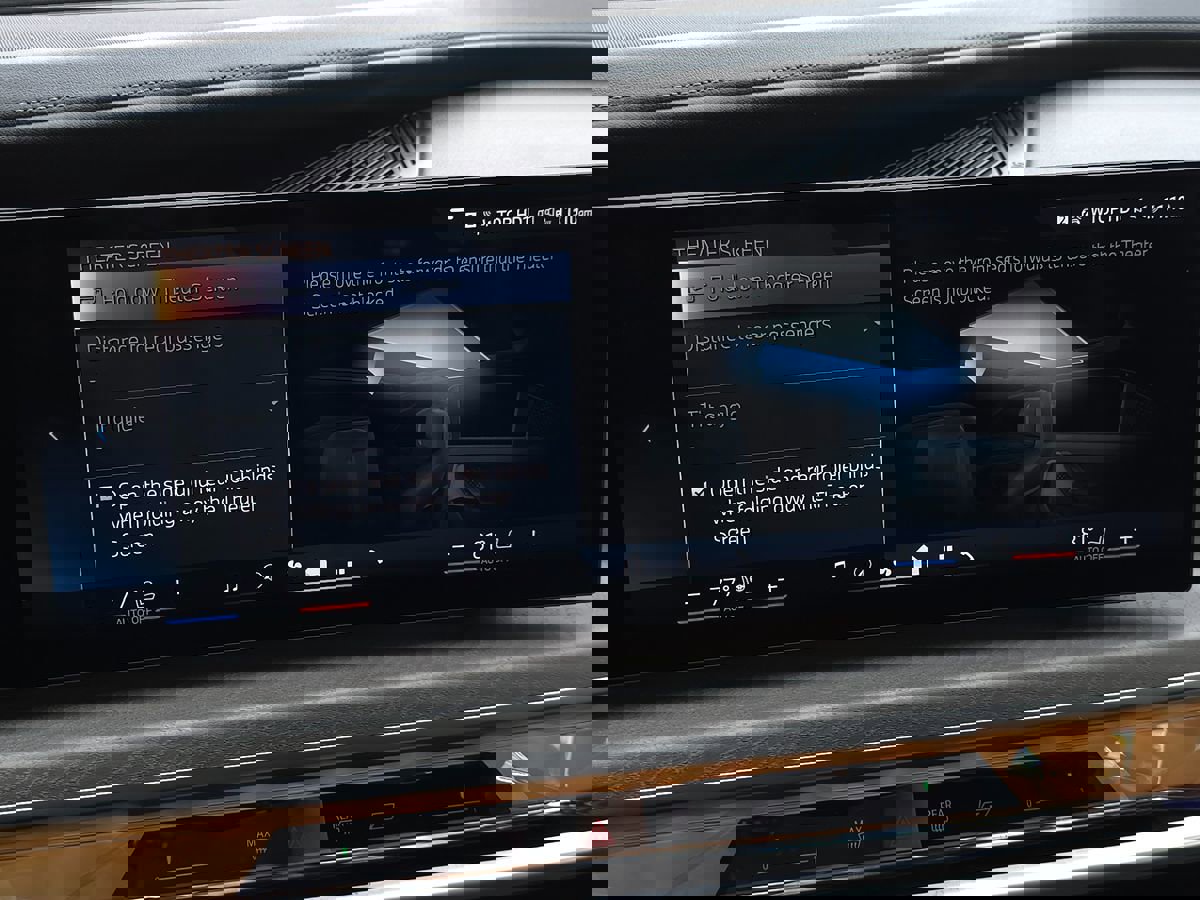 Used 2024 BMW i7 xDrive60 w/ Executive Package image 65