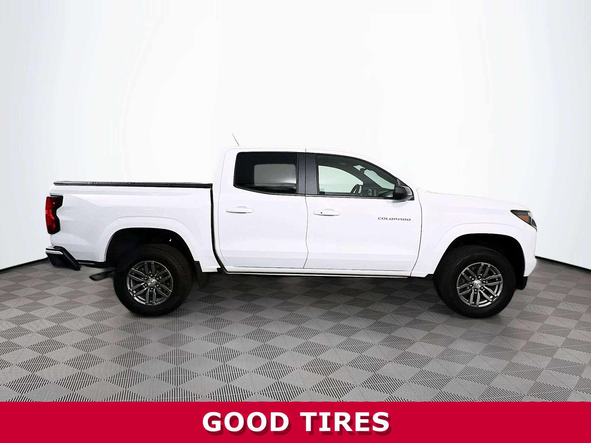 Certified 2024 Chevrolet Colorado LT image 30