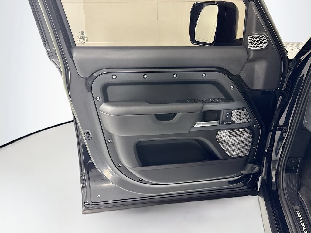 Certified 2023 Land Rover Defender 130 X AWD/4WD image 25