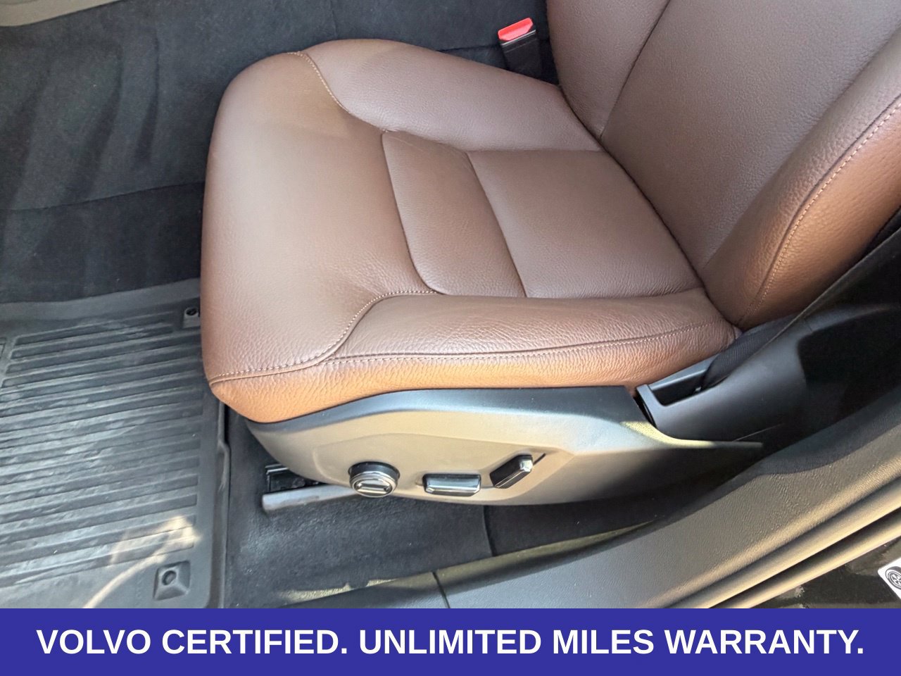 Certified 2024 Volvo XC60 T8 Plus w/ Protection Package Premier AWD/4WD image 31