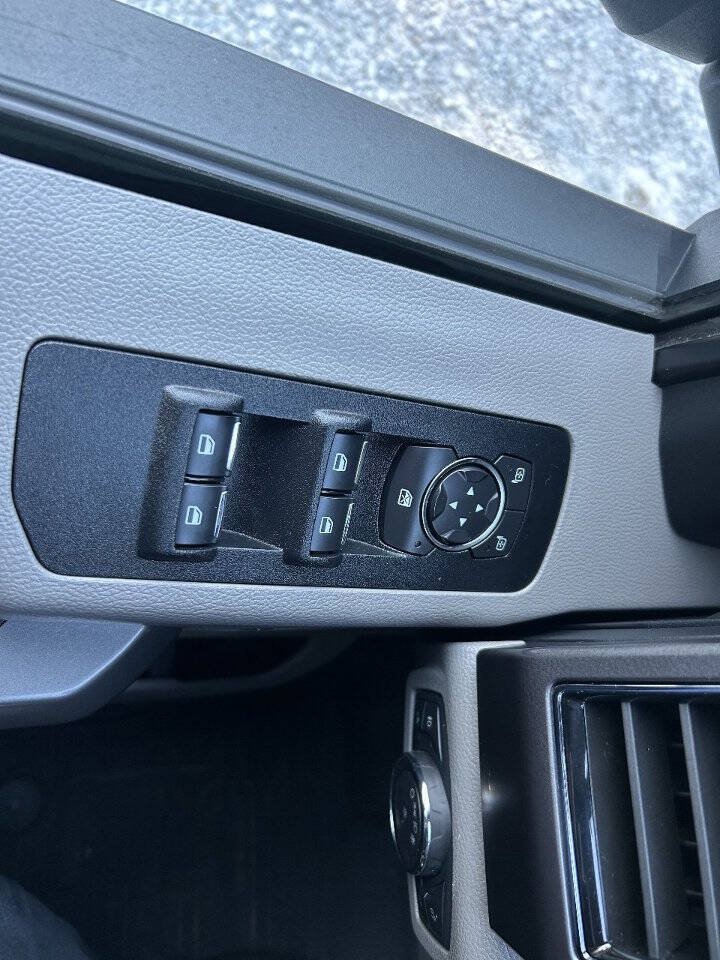 Used 2019 Ford F150 XLT w/ Equipment Group 302A Luxury RWD image 14