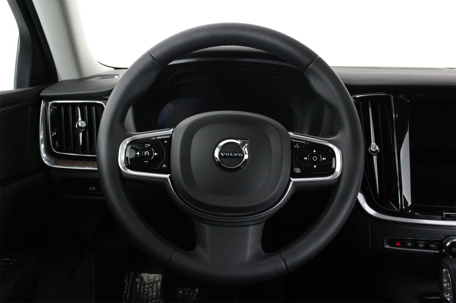 Certified 2023 Volvo S60 T8 Plus w/ Climate Package image 8