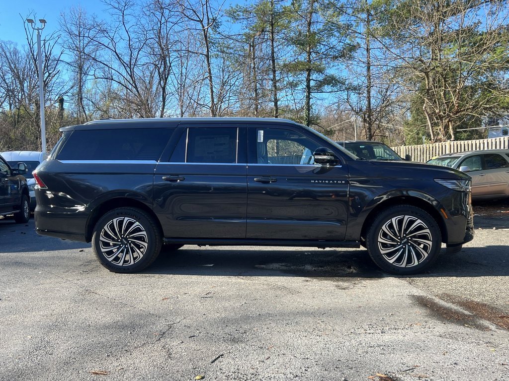New 2026 Lincoln Navigator L Black Label image 3