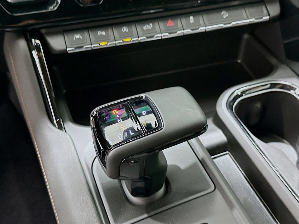 New 2026 GMC Sierra 1500 AT4 w/ AT4 Premium Package AWD/4WD image 16
