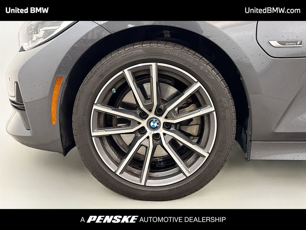 Used 2022 BMW 330e w/ Premium Package image 2