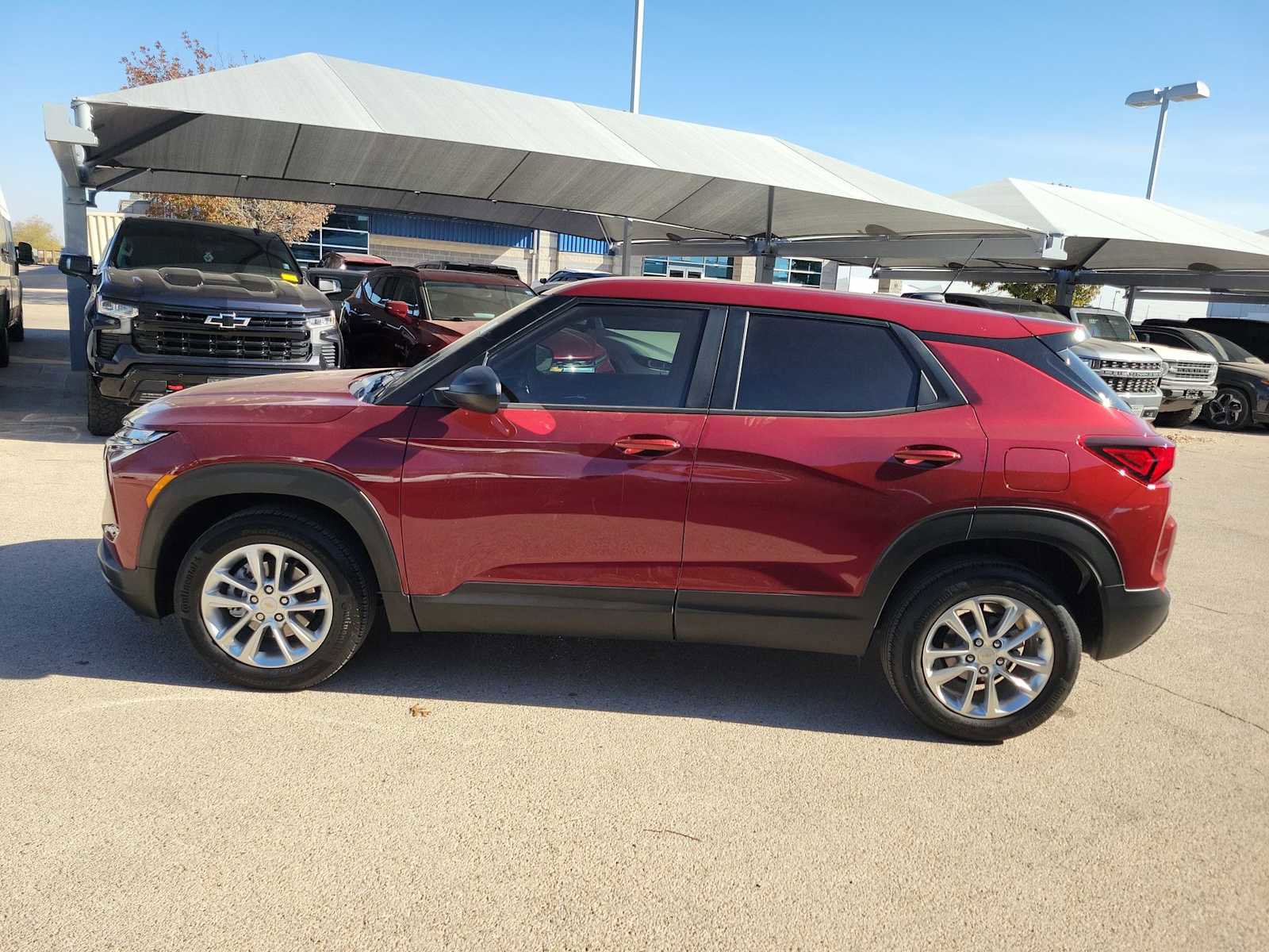 Used 2025 Chevrolet TrailBlazer LS w/ LS Convenience Package image 3