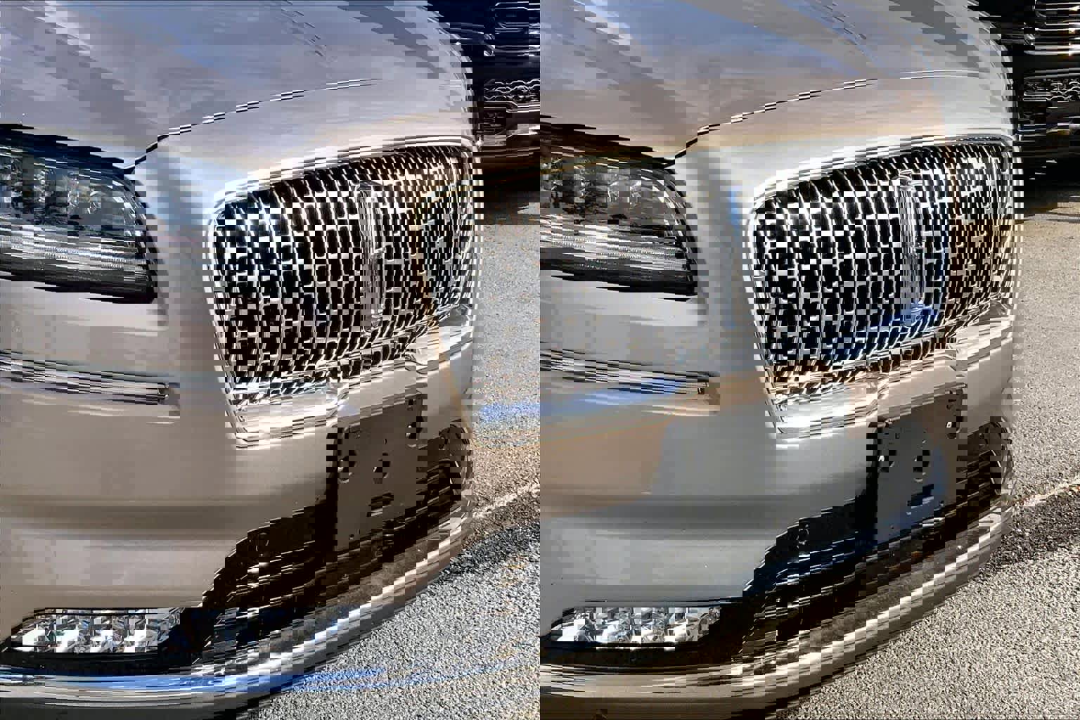 Used 2021 Lincoln Nautilus Reserve w/ Equipment Group 202A image 26