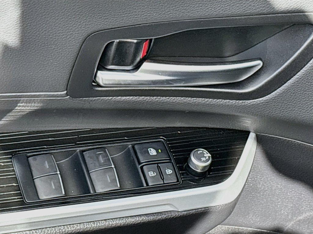 New 2026 Toyota Sienna XSE FWD image 24