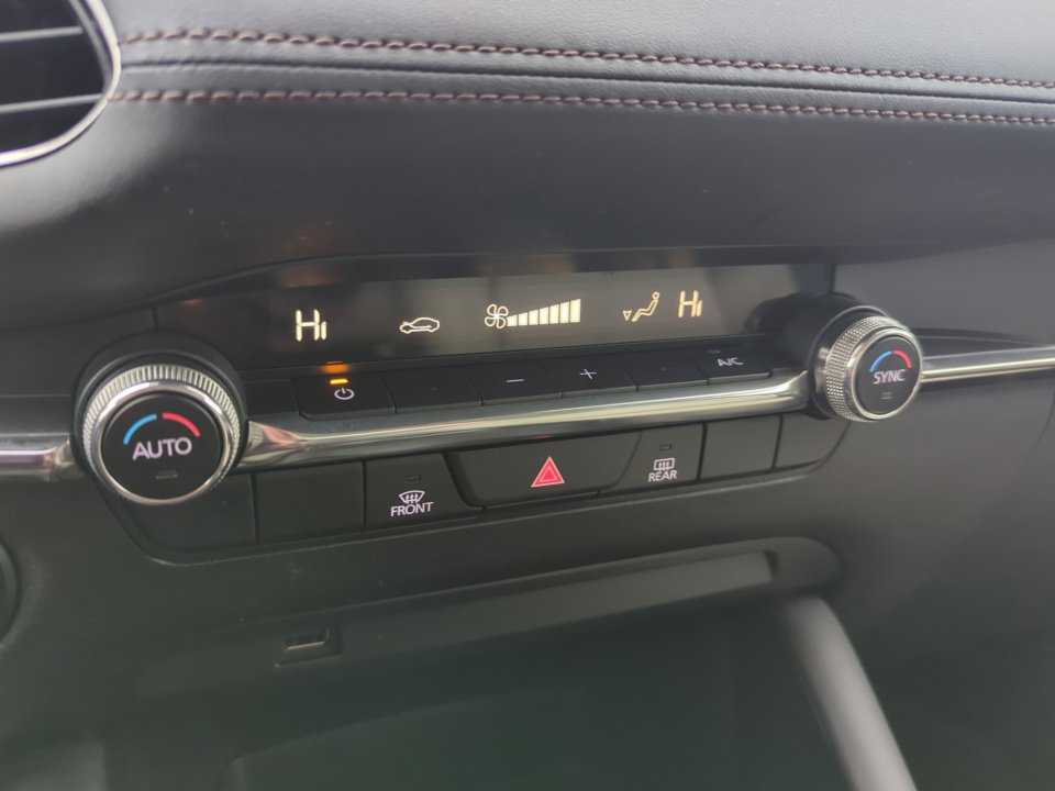 Used 2019 MAZDA MAZDA3 Sedan w/ Select Package image 18